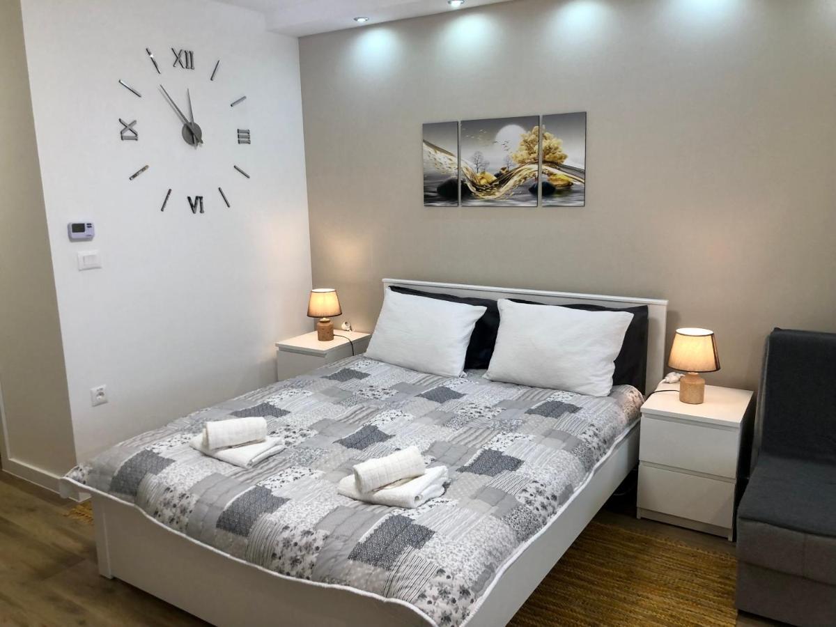 Apartments Biro ซูโบติกา ภายนอก รูปภาพ