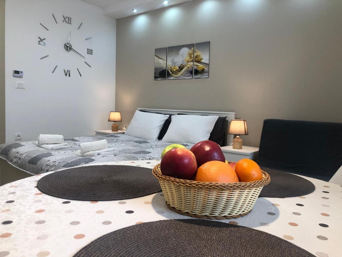 Apartments Biro ซูโบติกา ภายนอก รูปภาพ