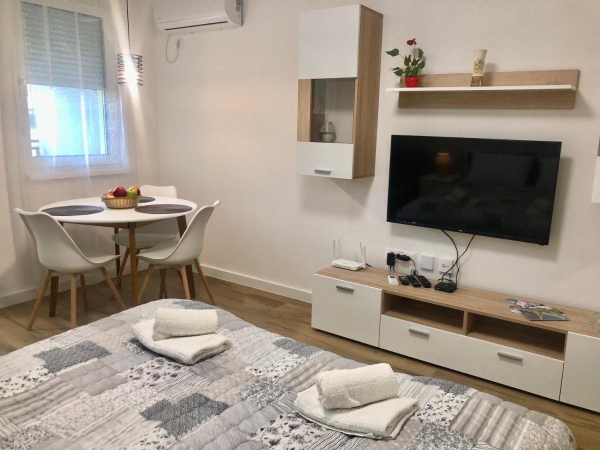 Apartments Biro ซูโบติกา ภายนอก รูปภาพ