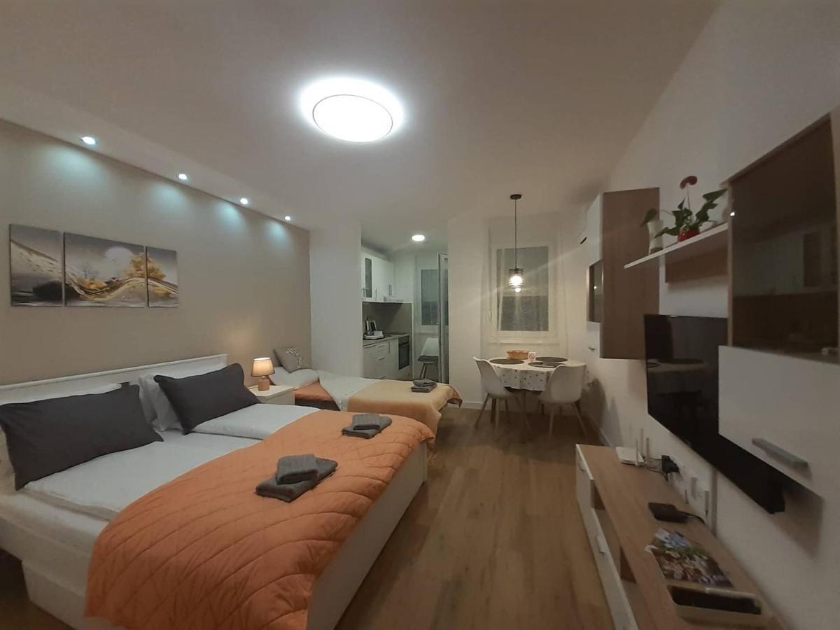 Apartments Biro ซูโบติกา ภายนอก รูปภาพ